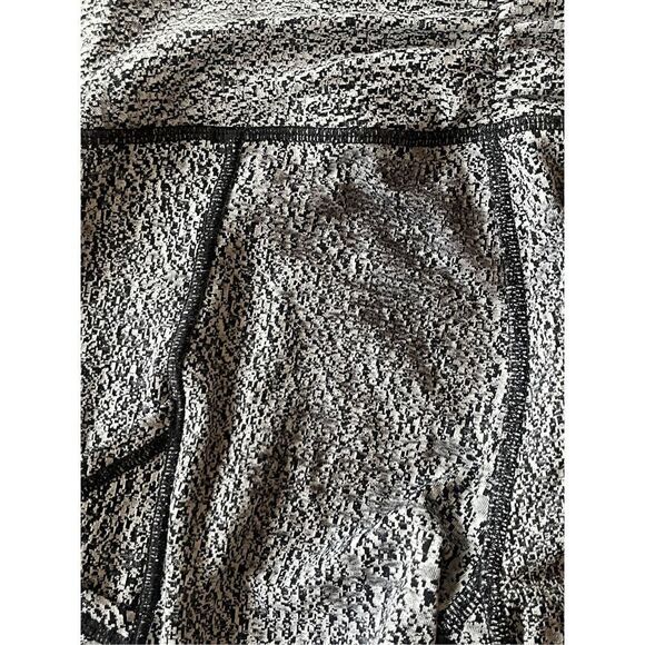 Lululemon Outrun Tight Pants Power Luxtreme Spray Jacquard White Black Mesh Sz 4 - Picture 9 of 11